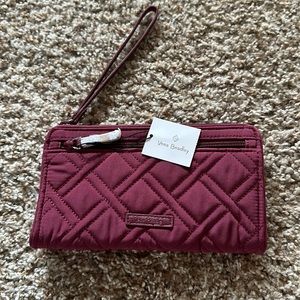 New Vera Bradley RFID front zip wristlet wallet